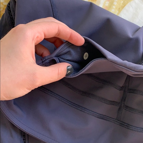 Lululemon Lavender Cropped Leggings - Picture 6 of 6